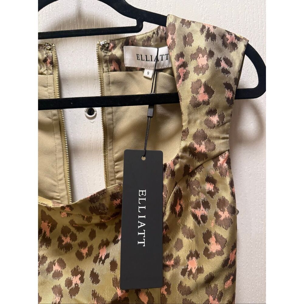 Elliatt Elara Drop Waist Midi Dress in Leopard Print in Green Dress size S NWT - Picture 8 of 8